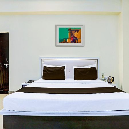 Super Hotel O Hyderabad Gate Iit Bhu Kakarmatha Extérieur photo