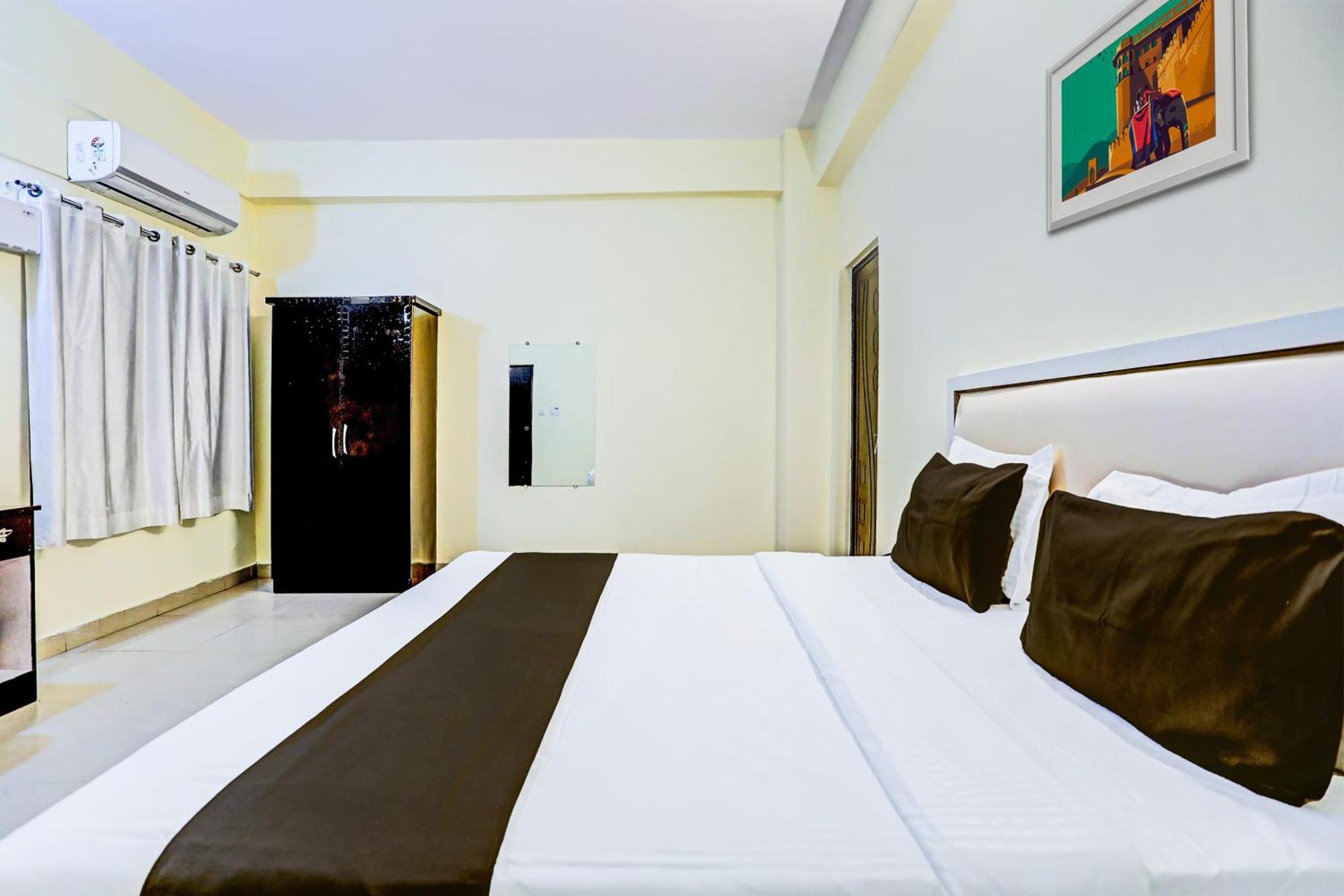 Super Hotel O Hyderabad Gate Iit Bhu Kakarmatha Extérieur photo