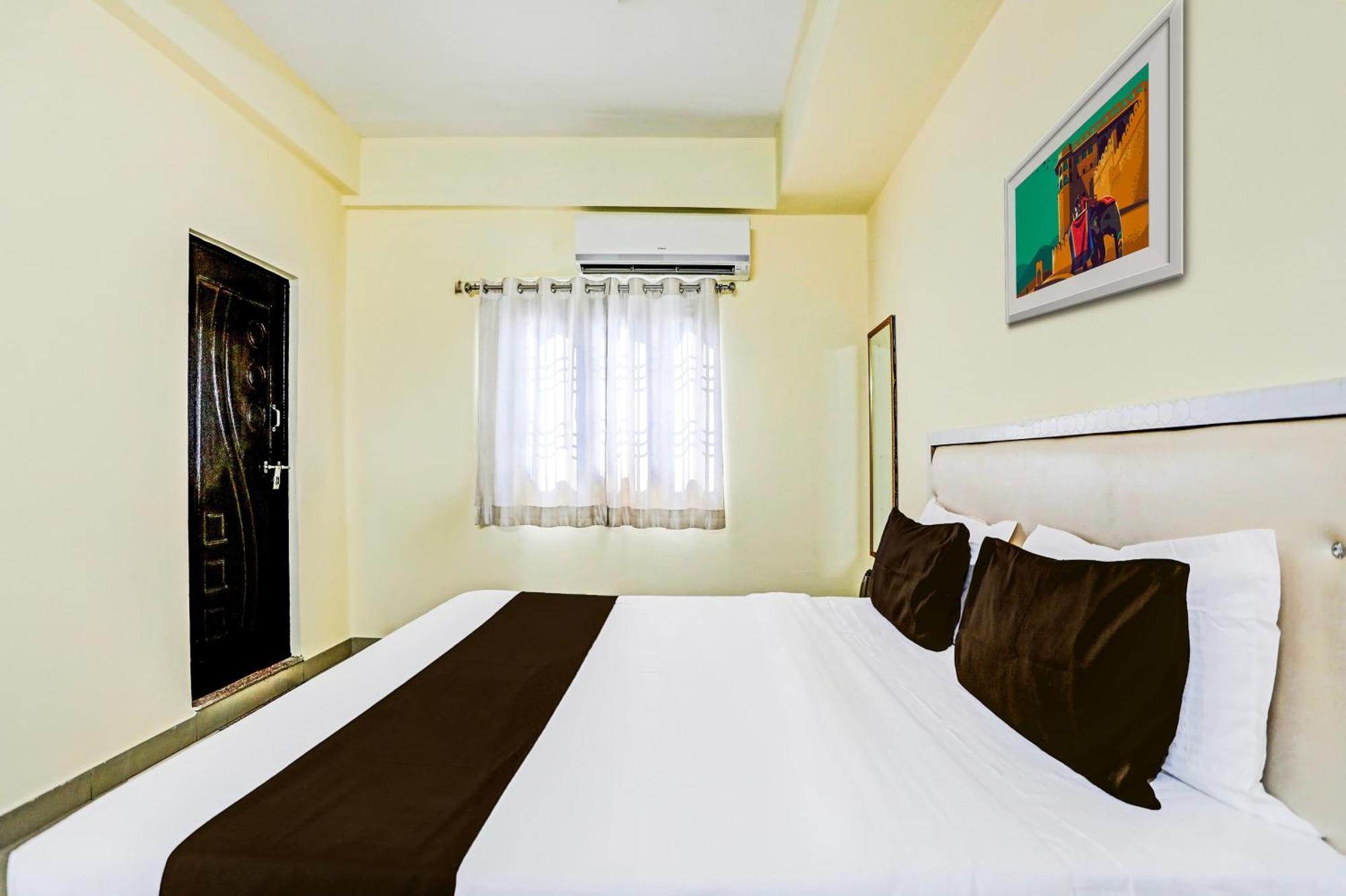 Super Hotel O Hyderabad Gate Iit Bhu Kakarmatha Extérieur photo