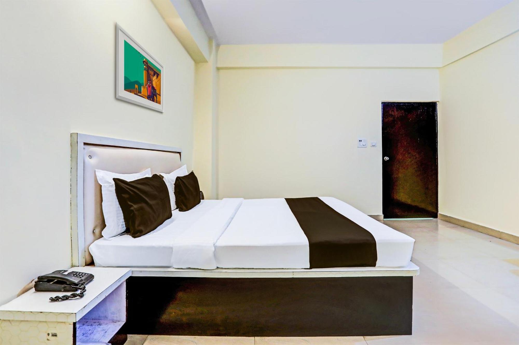 Super Hotel O Hyderabad Gate Iit Bhu Kakarmatha Extérieur photo