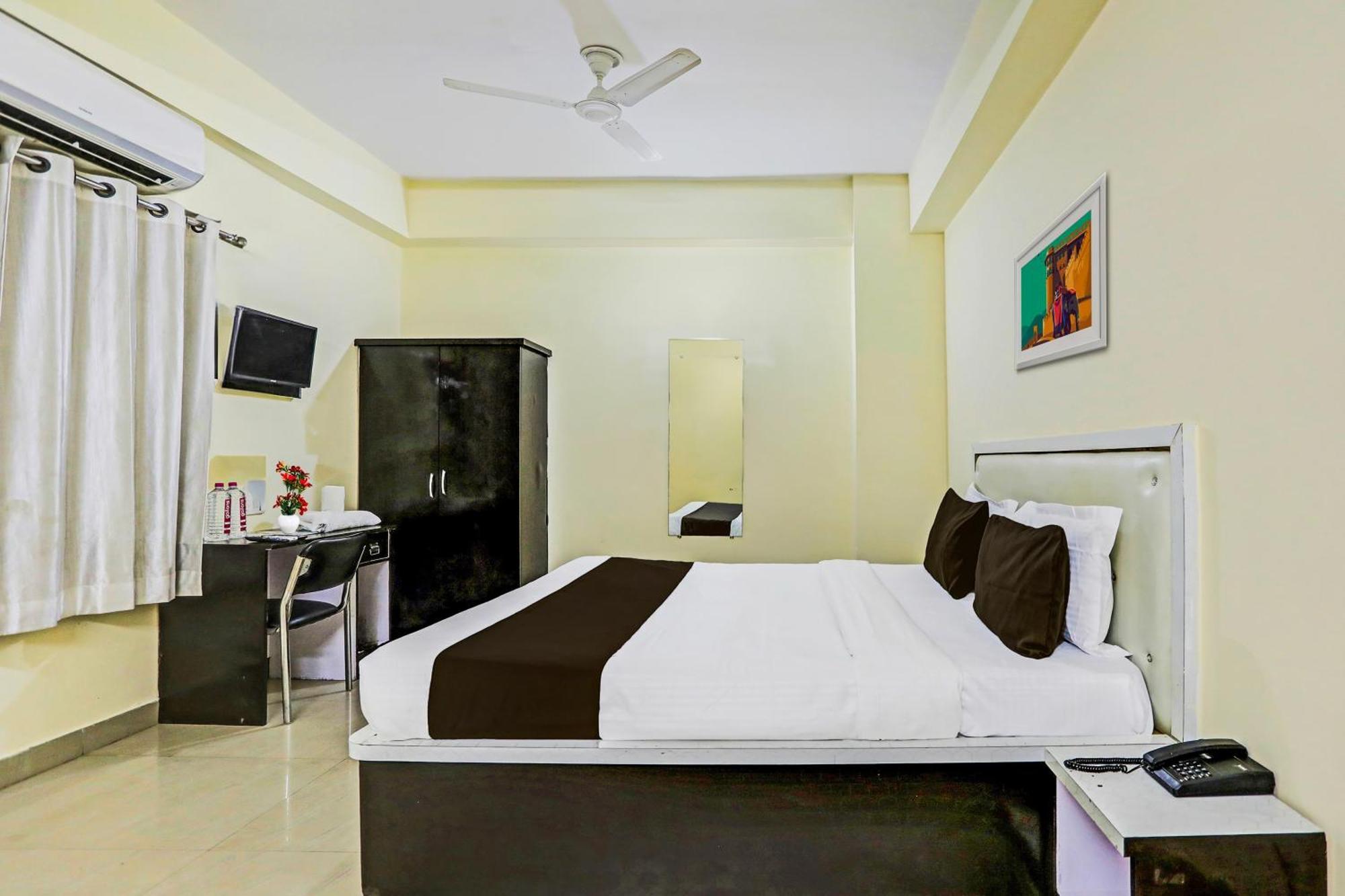 Super Hotel O Hyderabad Gate Iit Bhu Kakarmatha Extérieur photo