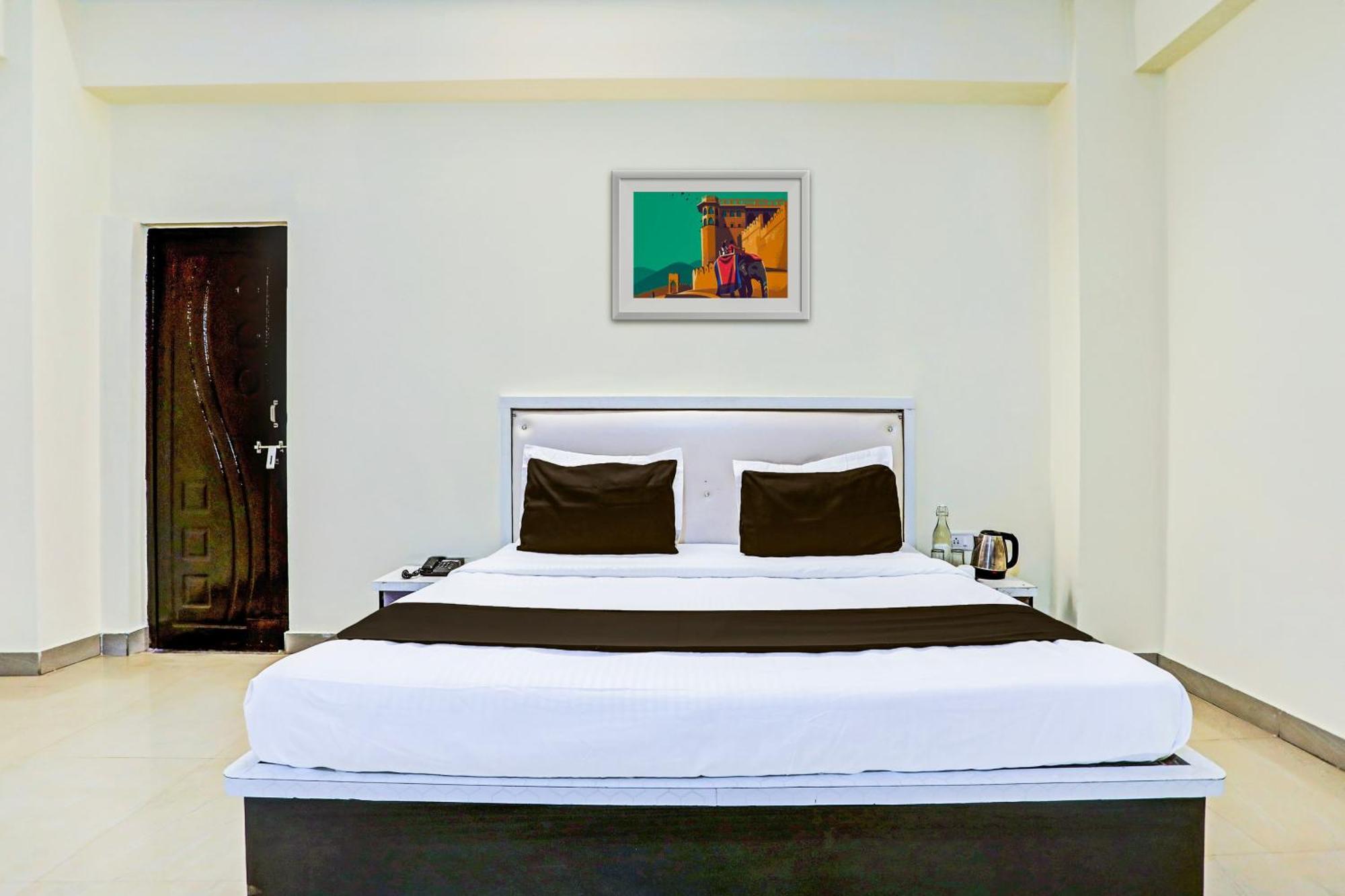 Super Hotel O Hyderabad Gate Iit Bhu Kakarmatha Extérieur photo