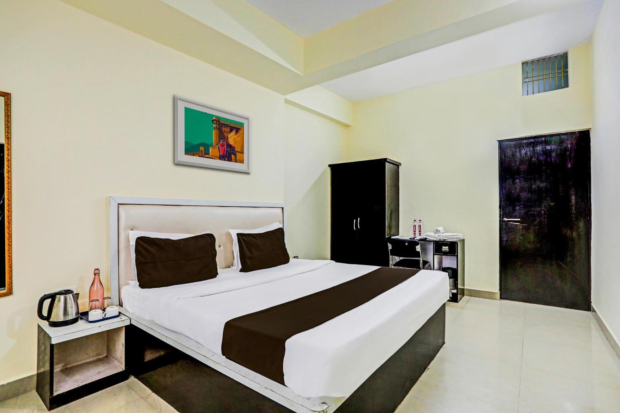 Super Hotel O Hyderabad Gate Iit Bhu Kakarmatha Extérieur photo
